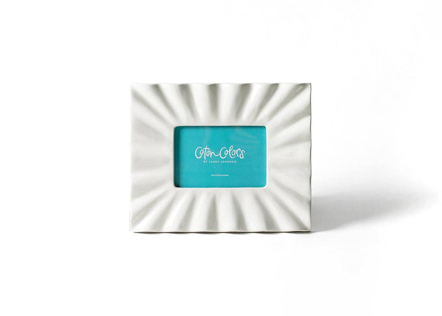 WHITE RUFFLE FRAME