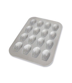 16 WELL MADELEINE PAN